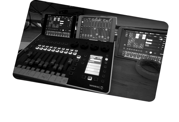 Light Club a choisi la Console Light Shark LS1 de chez Work Pro comme solution de pupitrage. 